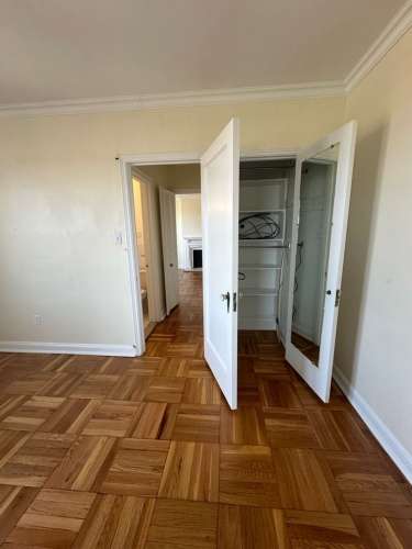 S Bed The Royal York Apartments 743