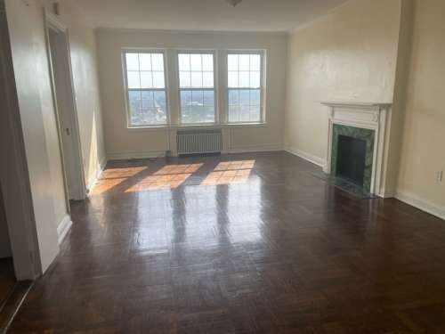 S Bed The Royal York Apartments 630