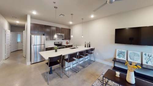 S Bed 3-, 4- and 5-Bedroom Luxury Townhomes with Top-of-the-Line A 21