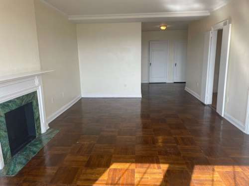 S Bed The Royal York Apartments 649