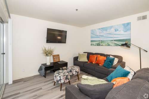 S Bed Greystone Apartments & Townhomes 27