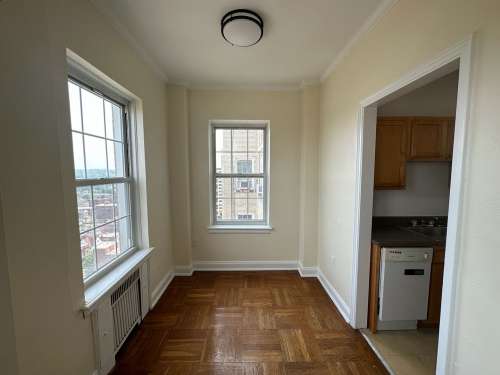 S Bed The Royal York Apartments 769