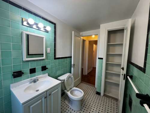 S Bed The Royal York Apartments 725