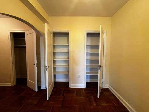 S Bed The Royal York Apartments 943