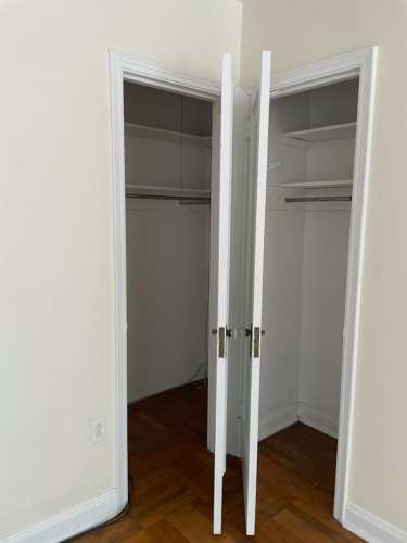 S Bed The Royal York Apartments 906