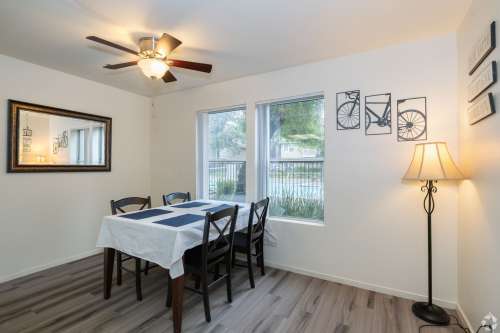 S Bed Greystone Apartments & Townhomes 26