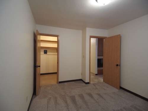 S Bed Carriage Court 3