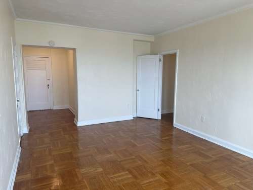 S Bed The Royal York Apartments 775