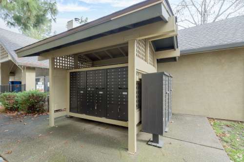 S Bed Greystone Apartments & Townhomes 56