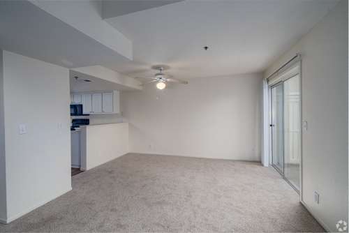 S Bed Greystone Apartments & Townhomes 63