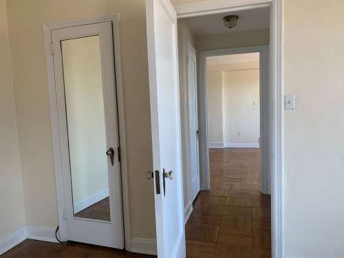 S Bed The Royal York Apartments 326