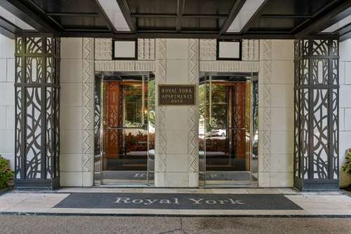 S Bed The Royal York Apartments 790