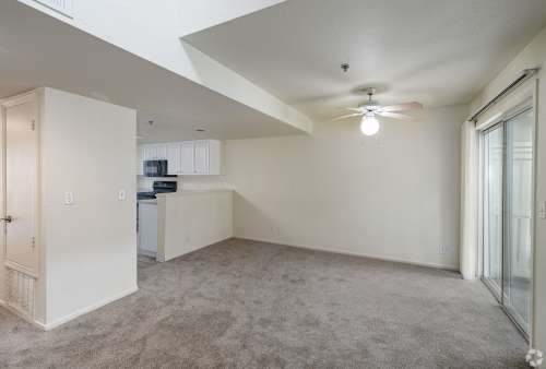 S Bed Greystone Apartments & Townhomes 73