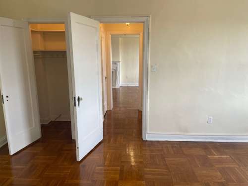 S Bed The Royal York Apartments 553