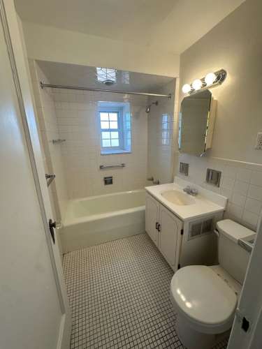 S Bed The Royal York Apartments 737