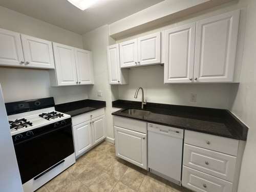 S Bed The Royal York Apartments 729