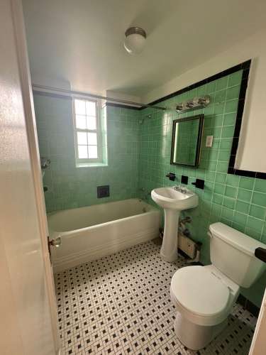 S Bed The Royal York Apartments 683