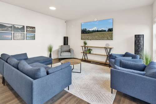 S Bed Luxurious Studios with Rooftop Deck and Secured Entry! 123