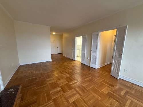 S Bed The Royal York Apartments 512