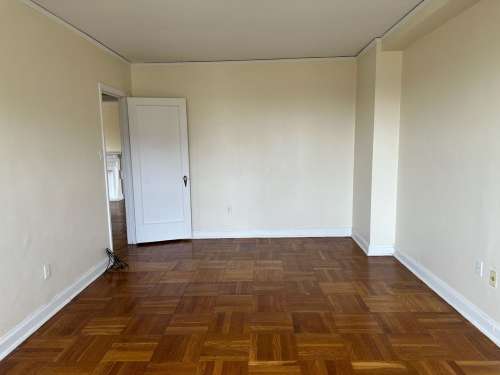 S Bed The Royal York Apartments 445