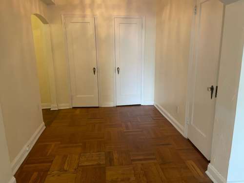 S Bed The Royal York Apartments 899