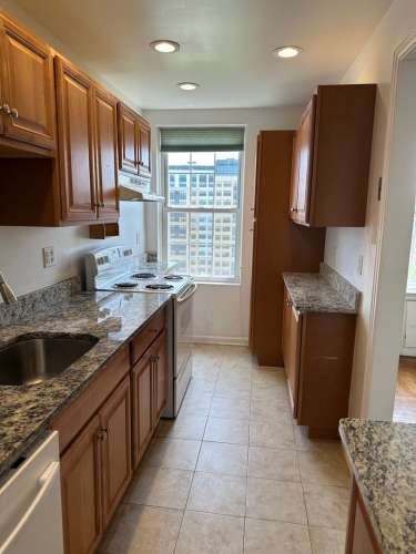 S Bed The Royal York Apartments 433