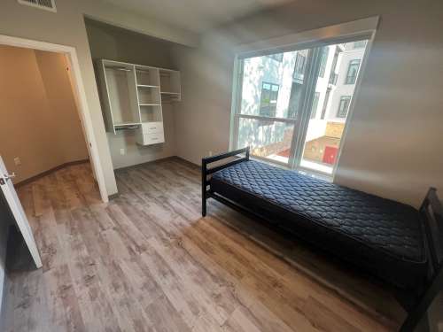 S Bed Clover Commons 529