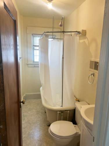 S Bed 1009 Madison Street 73