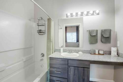 S Bed The Outpost 13