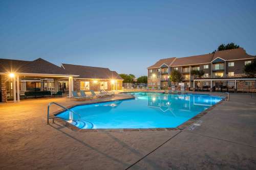 S Bed The Outpost 22