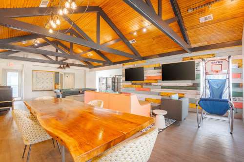 S Bed The Outpost 16