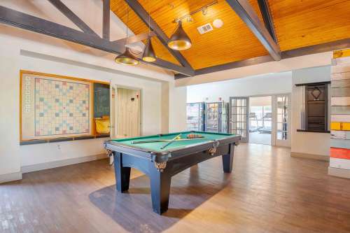 S Bed The Outpost 19