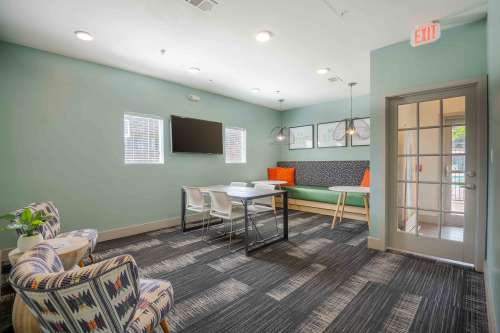 S Bed The Outpost 18