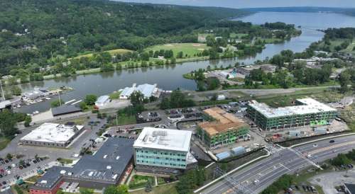 S Bed The Aurora at Cayuga Park 7