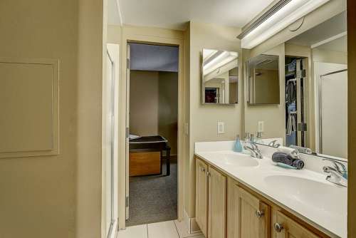 S Bed Towers on State 7