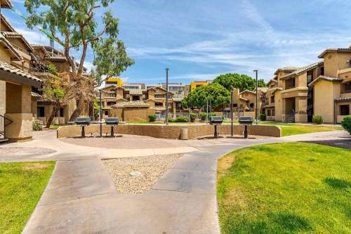 S Bed Yugo Tempe Villas 39