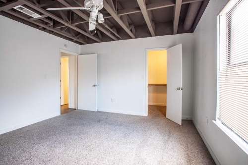 S Bed 19Eleven Apartments 11