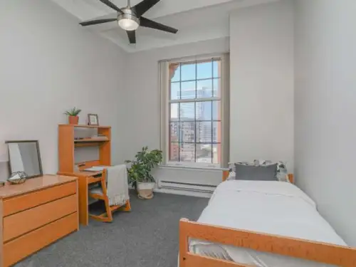 ROOSEVELT-UNIVERSITY-Apartment-Building-17609640.webp