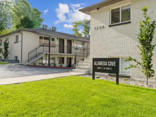 2026-03/UTAH-Apartment-Building-17609376.webp
