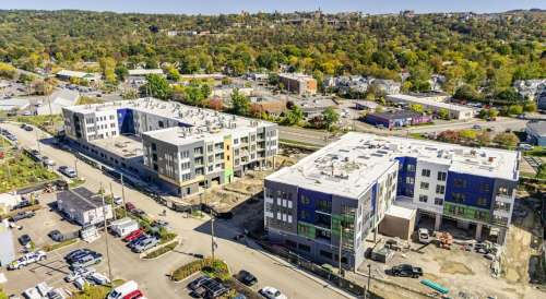 S Bed The Aurora at Cayuga Park 6