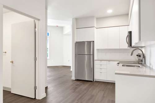 western-washington-Apartment-Building-17645318