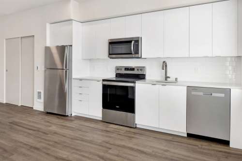 S Bed Luxurious Studios with Rooftop Deck and Secured Entry! 82