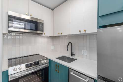 S Bed Carriage House 26