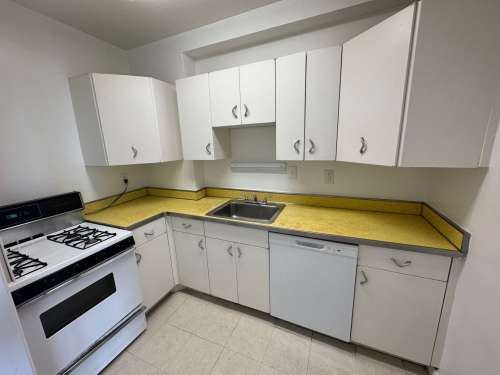 S Bed The Royal York Apartments 1012