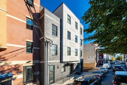 S Bed Temple Apartments 64