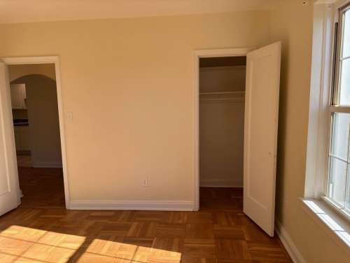 S Bed The Royal York Apartments 1075