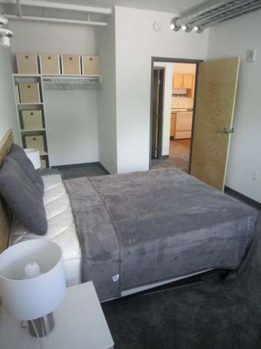 S Bed Humbucker Apartments 91