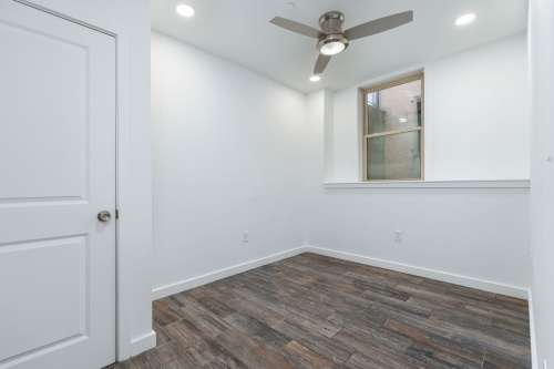 S Bed Temple Apartments 55