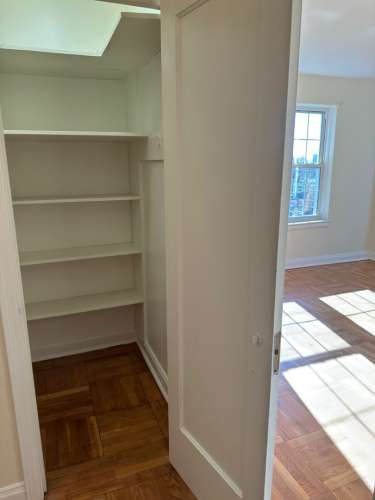 S Bed The Royal York Apartments 1072