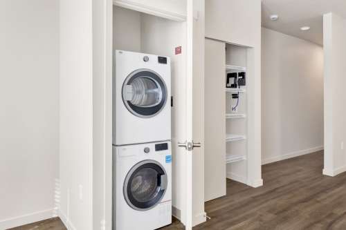 S Bed Luxurious Studios with Rooftop Deck and Secured Entry! 89